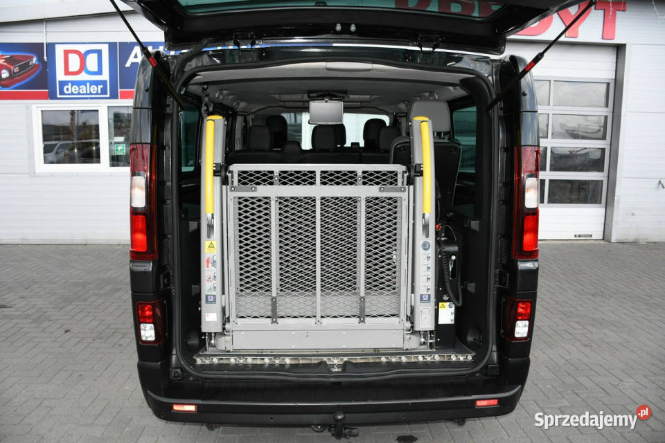 Renault Trafic 16dCi 7osób Winda Do przewozu czujnik deszczu