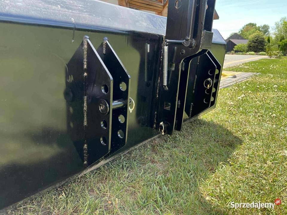 Łyżka łycha TUZ przedni tylny z kiprem szufla nieuszkodzony Pozostałe Rzeszów sprzedam