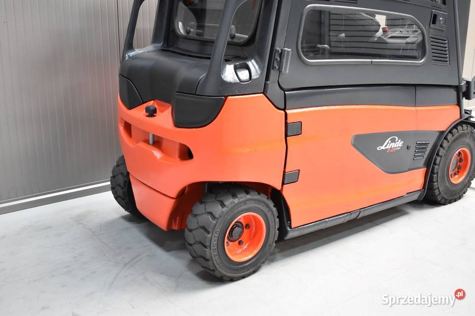 Wózek widłowy LINDE E25 2500 udzwigu TRIPLEX Czechy
