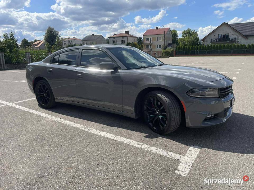 Dodge Charger SXT PLUS RWD Rok produkcji 2017 Sypniewo