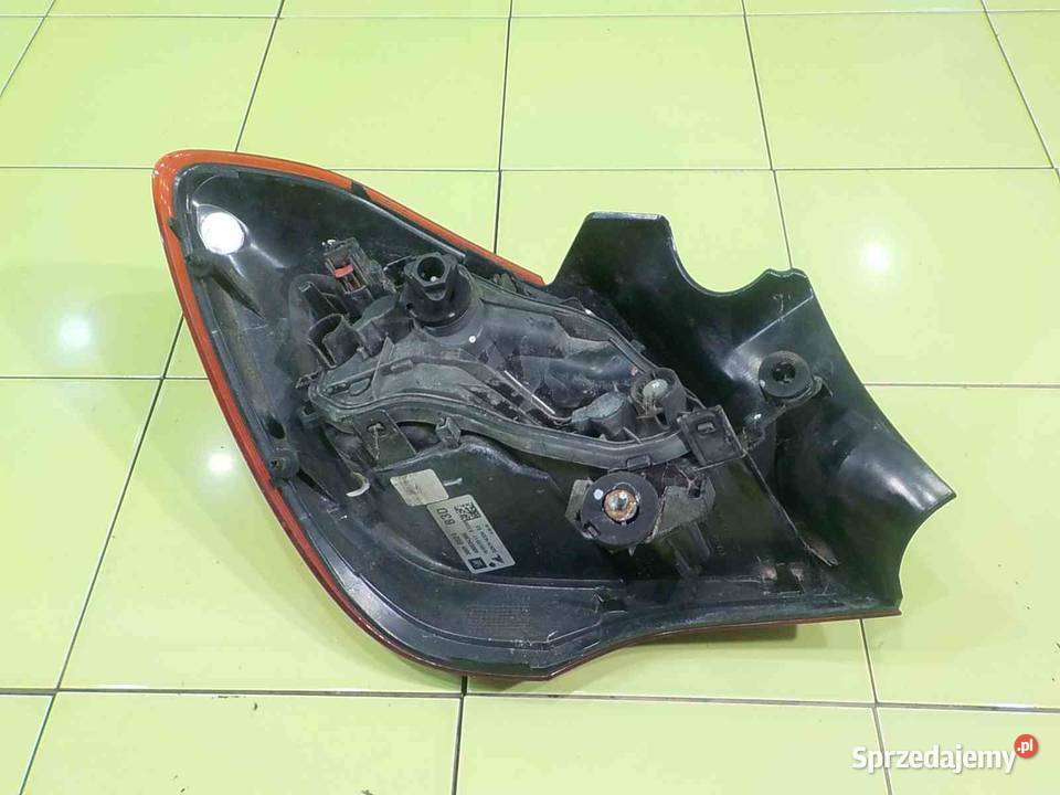 OPEL CORSA E 17r HB 3D lampa prawa tyl 39068624 Suków