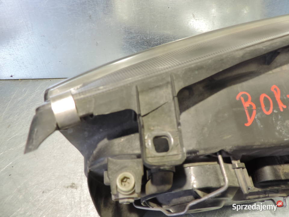 VW BORA LAMPA LEWA PRZEDNIA
