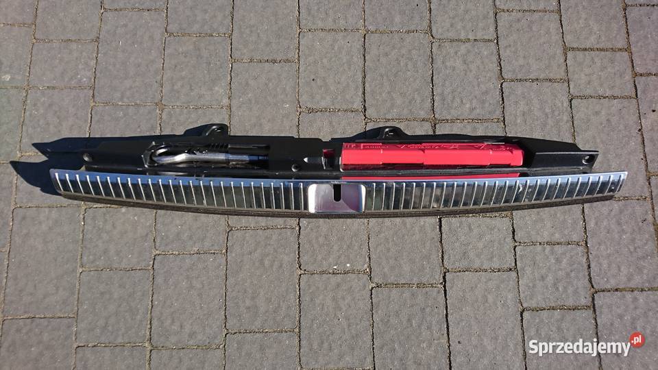 Mercedes E Klasa W213 chrom tył klapy trójkąt Bełchatów