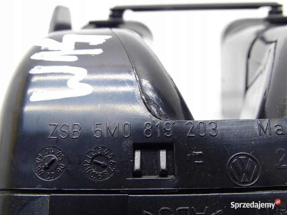 KRATKA NAWIEWU TYŁ TYLNA 5N0819203 VW TIGUAN 5N osobowe małopolskie