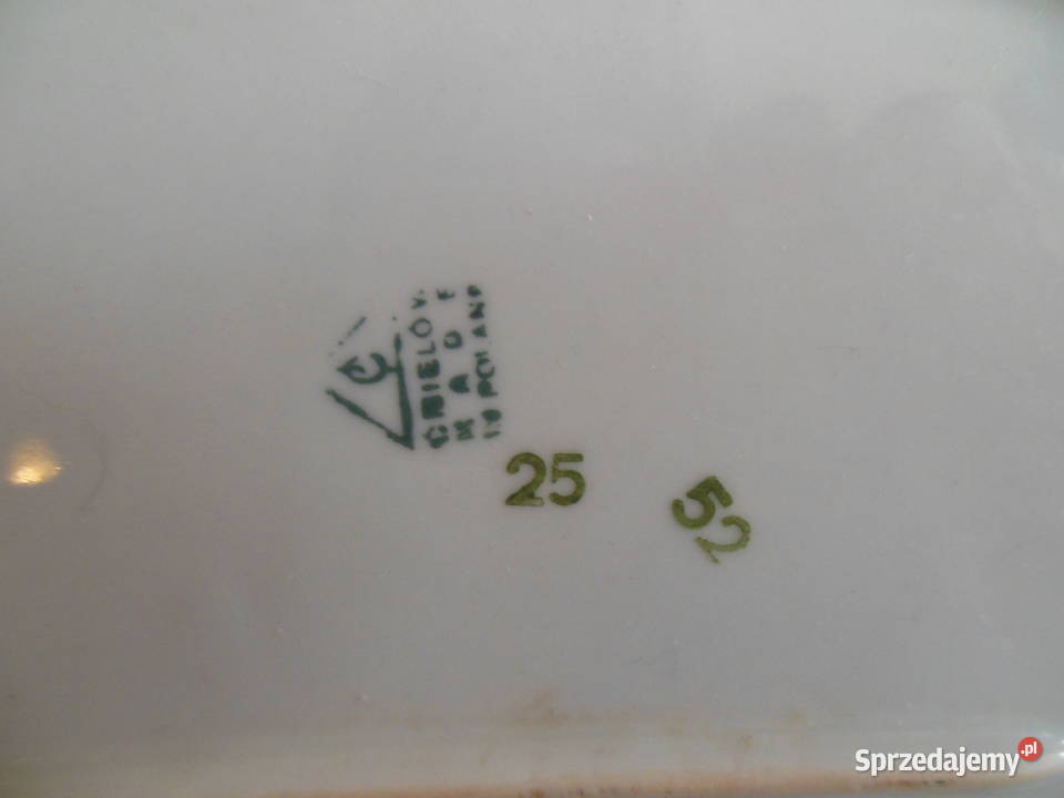 Talerz duży owalny w różyczki Ćmielów PRL Porcelana i szkło Kielce