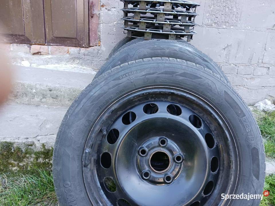 Sprzedam opony zimowe 16 20555R16 na stalowej Zakrzówek Nowy