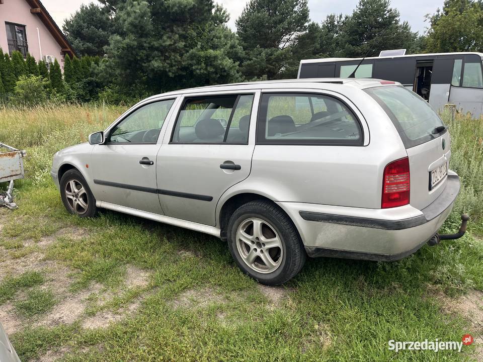 Skoda octavia kombi 16 benzyna Łochowice