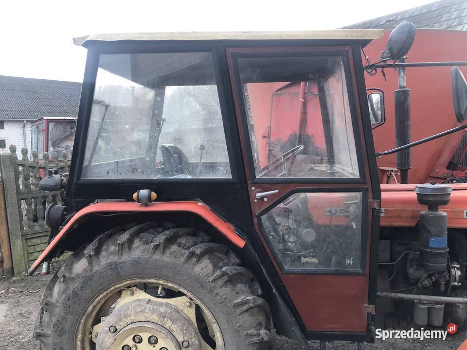 Kabina ciągnikowa do C 330 nieuszkodzony Owczary sprzedam