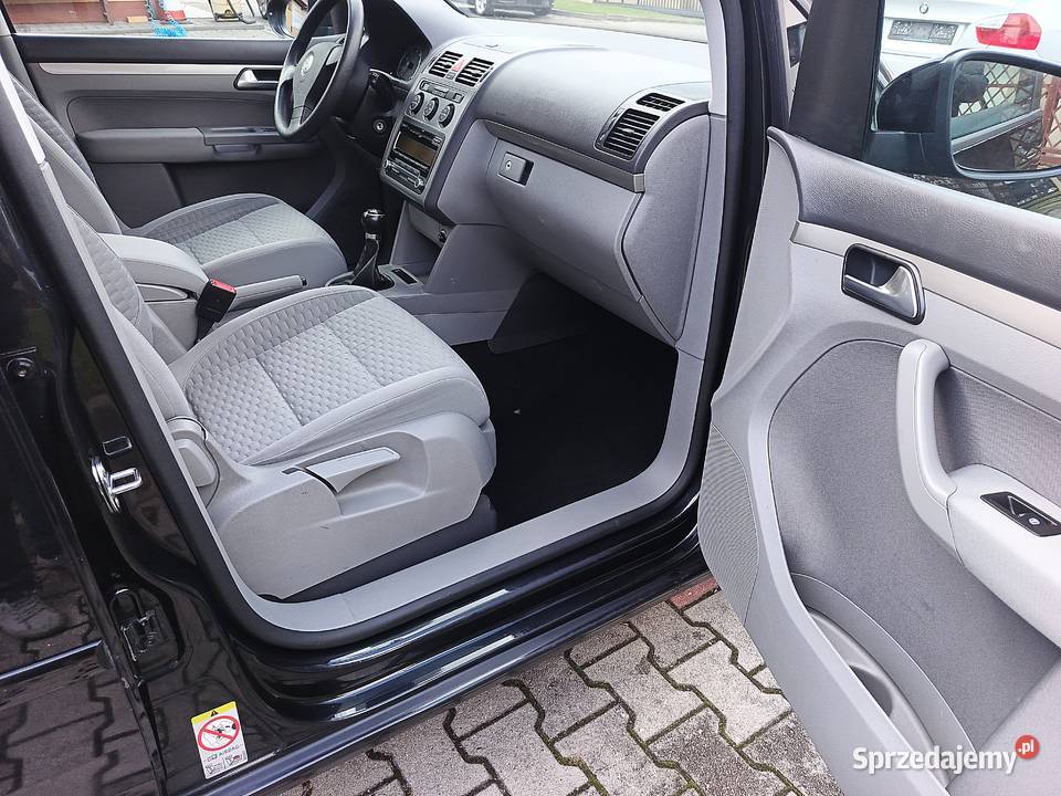 VW TOURAN 134000 ks serwisowa Touran