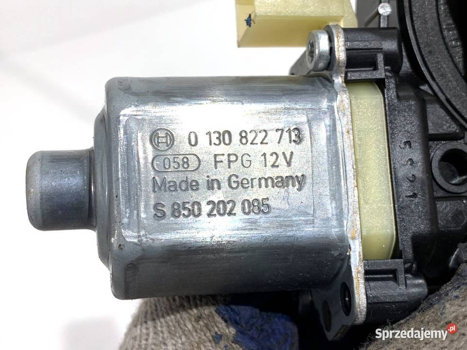 PODNOŚNIK SZYBY LEWY TYŁ AUDI A3 8V 0130822713 Mechanizmy opuszczania szyb