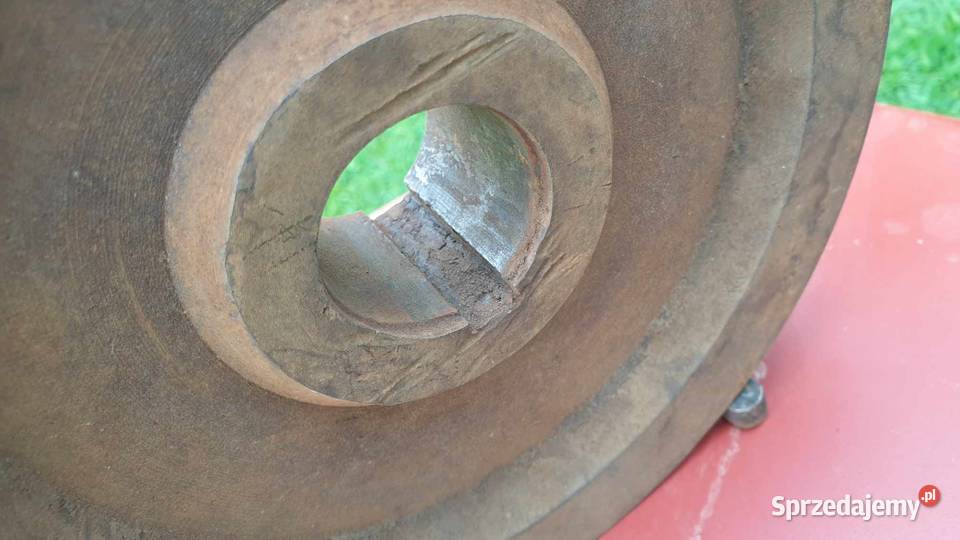 Koło pasowe stalowe 200 mm 2X17mm OTW fi 38 mm