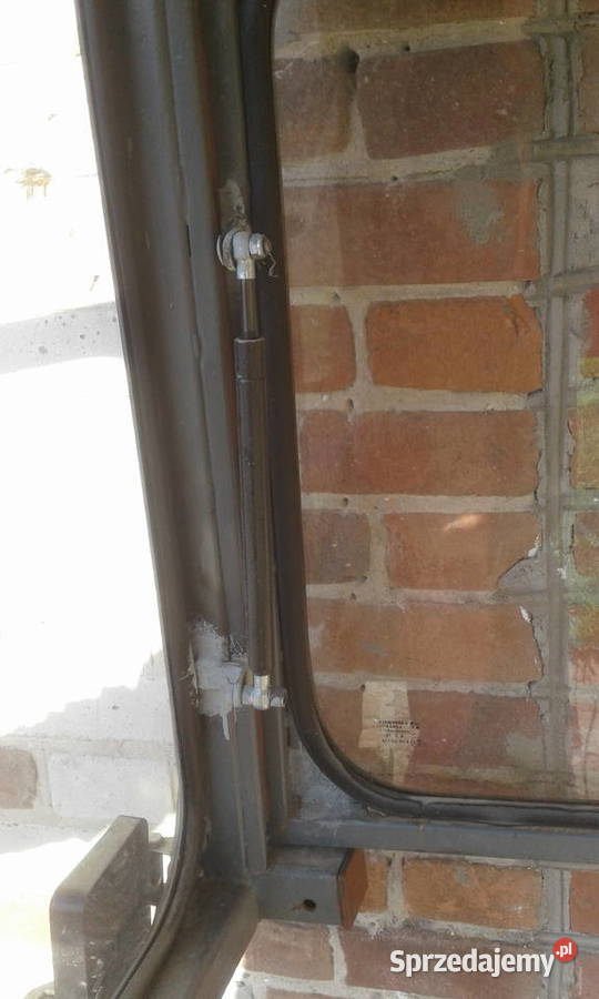 Kabina Mf 255 235 Pozostałe Piaski sprzedam