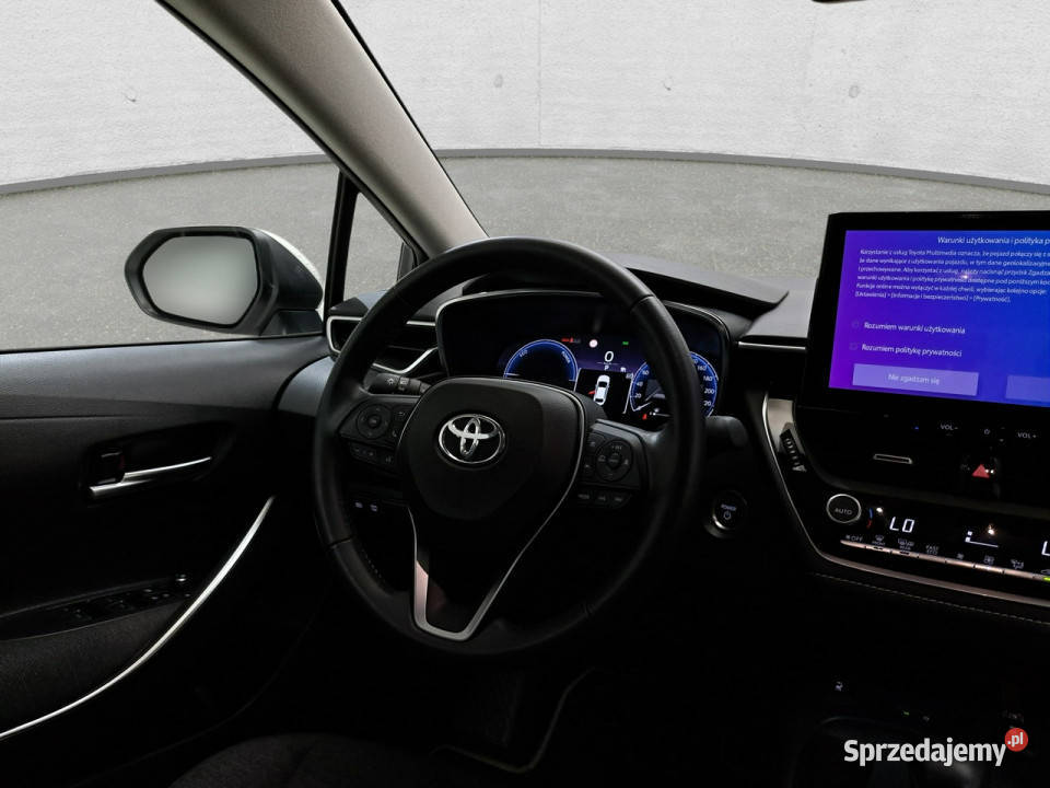 Toyota Corolla Seria E16 2012 nieuszkodzony