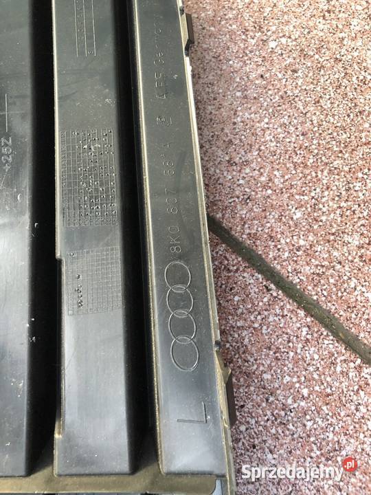 KRATKA LEWA ZDERZAK PRZÓD AUDI A4 B8 NOWA OEM osobowe