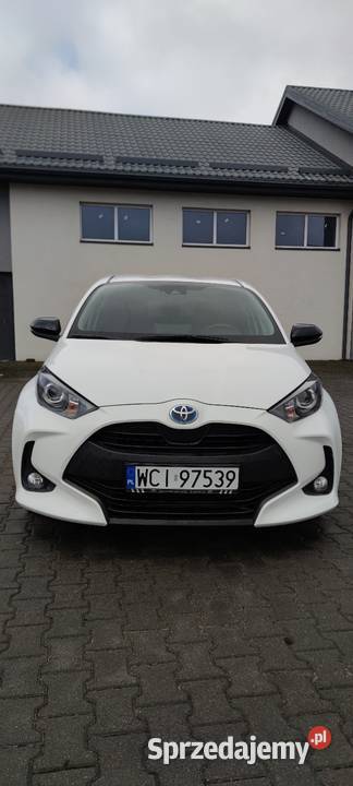 Toyota Yaris 15 hybryda 2021r 82 przebiegu ogranicznik prędkości sprzedam