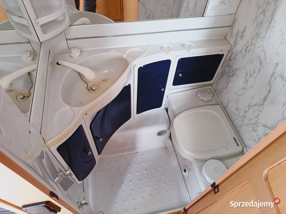 PRZYCZEPA KEMPINGOWA łóżka piętrowe campingowa