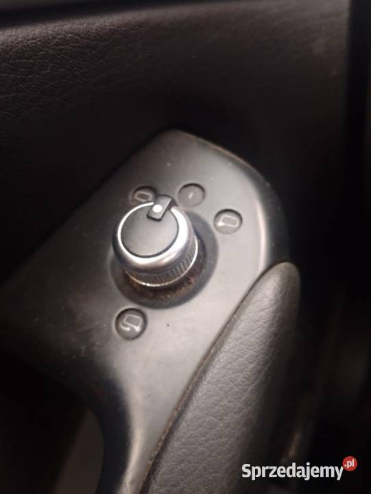 Audi A8 D3 30 TDI quattro Delikatnie uszkodzone czujnik deszczu A8