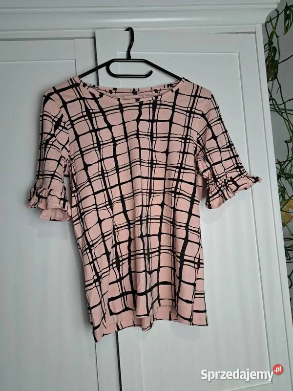 Stylowa różowa bluzka Carry Casual z modnym Trąbki Wielkie