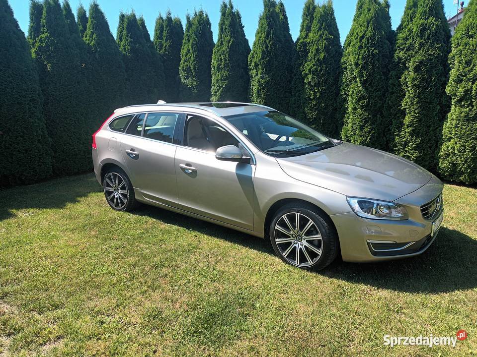 Volvo V60 T5 benzyna 245 2015 111 Motoryzacja podkarpackie Sośnica