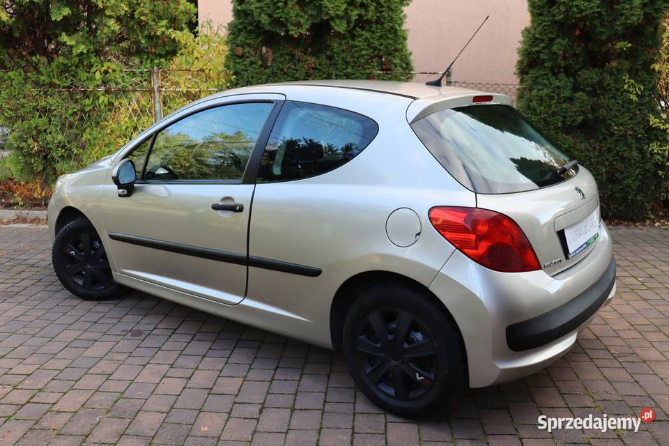 Peugeot 207 14 8V 73 NISKI PRZBIEG Fajny stan Sosnowiec