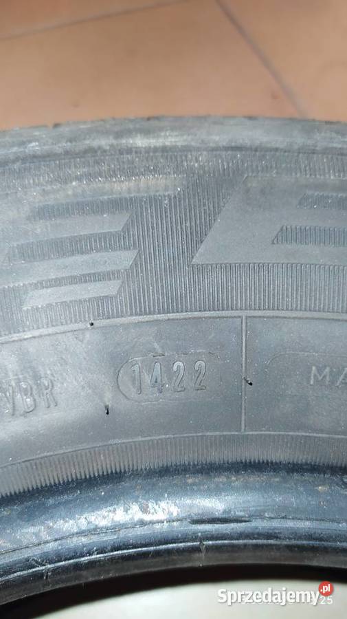 Komplet opon Dębica Presto 19565 r15 Bieżnik 8mm