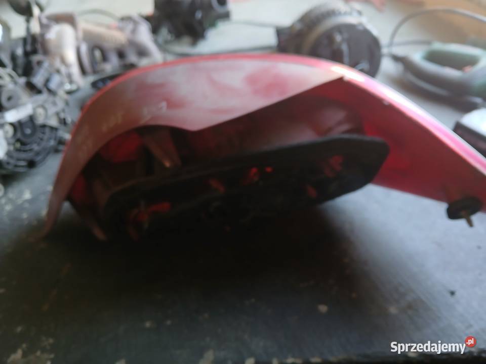 Lampa lewa tył tylna Peugeot 307 HB 3D Radłów