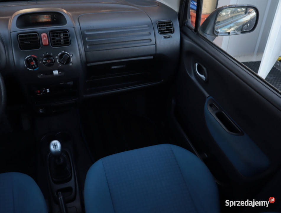 Opel Agila 12 16V czarny
