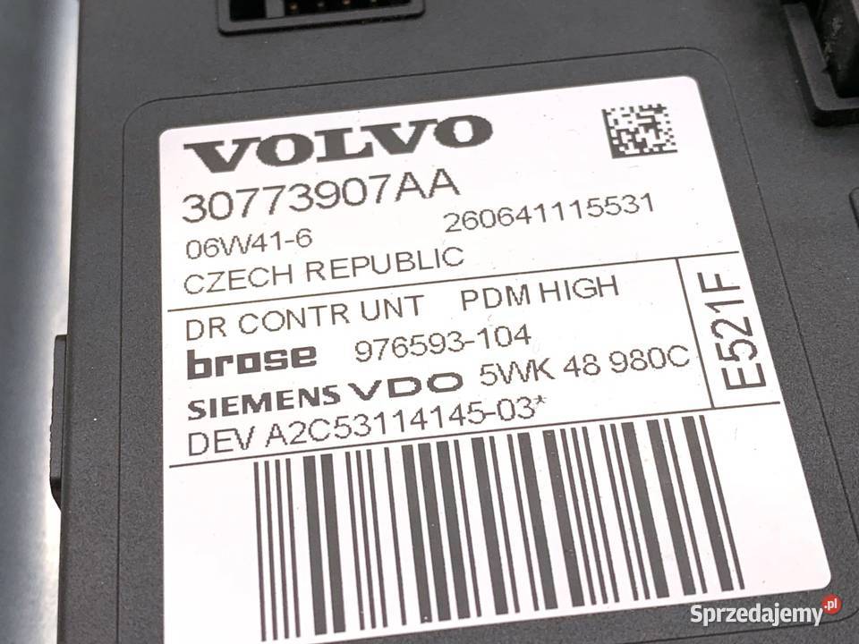 PODNOŚNIK SZYBY PRAWY PRZÓD VOLVO V50 30773907AA