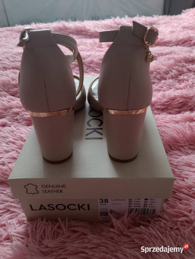 Sandały skórzane na obcasie Lasocki