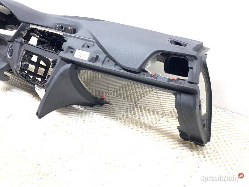 KOKPIT Z PODUSZKĄ PASAŻERA BMW F32 9218490