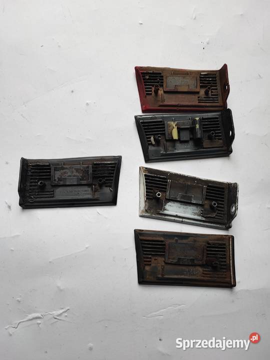 Listwa dolna błotnika Audi A3 8p kompletna Lipno