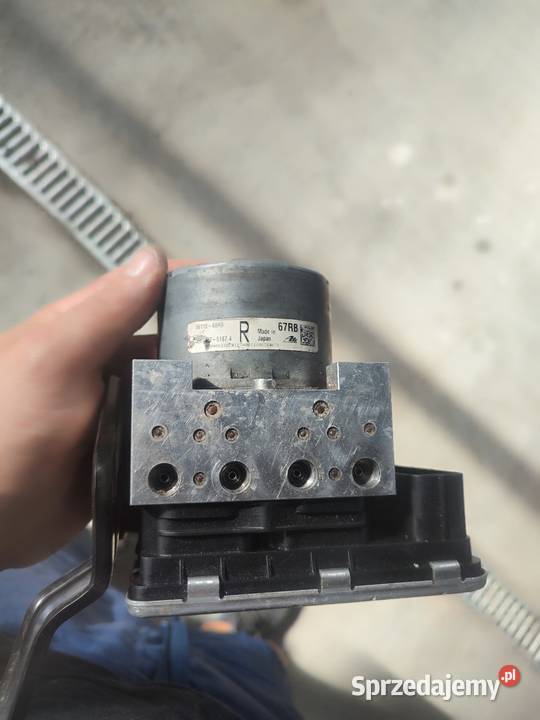 Pompa ABS Suzuki 5611068RB sprzedam