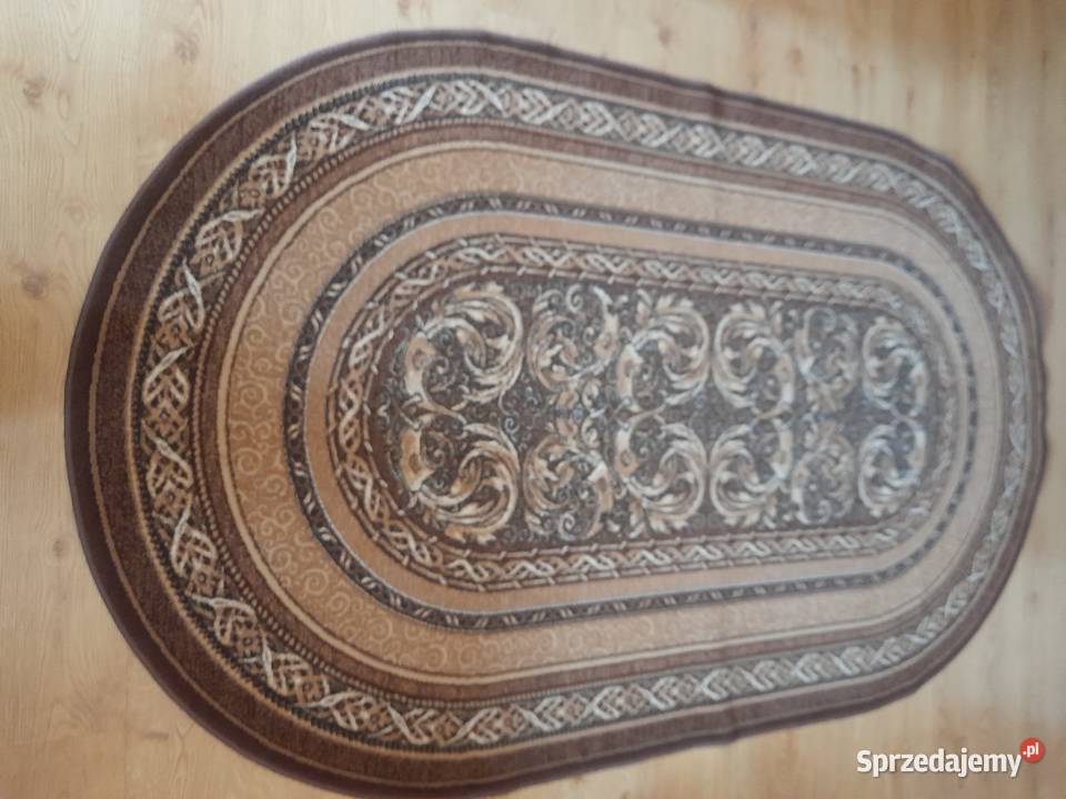 Tradycyjny owalny dywan Międzychód
