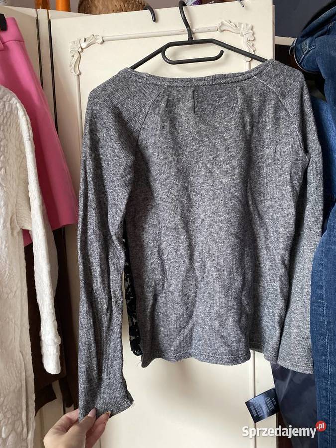 Sweterek Bershka bluza z koronkową wstawką Rozmiar 36(S) małopolskie Kraków