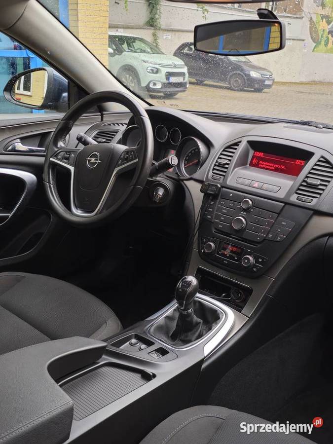 Opel Insignia A 18 benzyna Sports Tourer 2010 garażowany Insignia Lublin sprzedam
