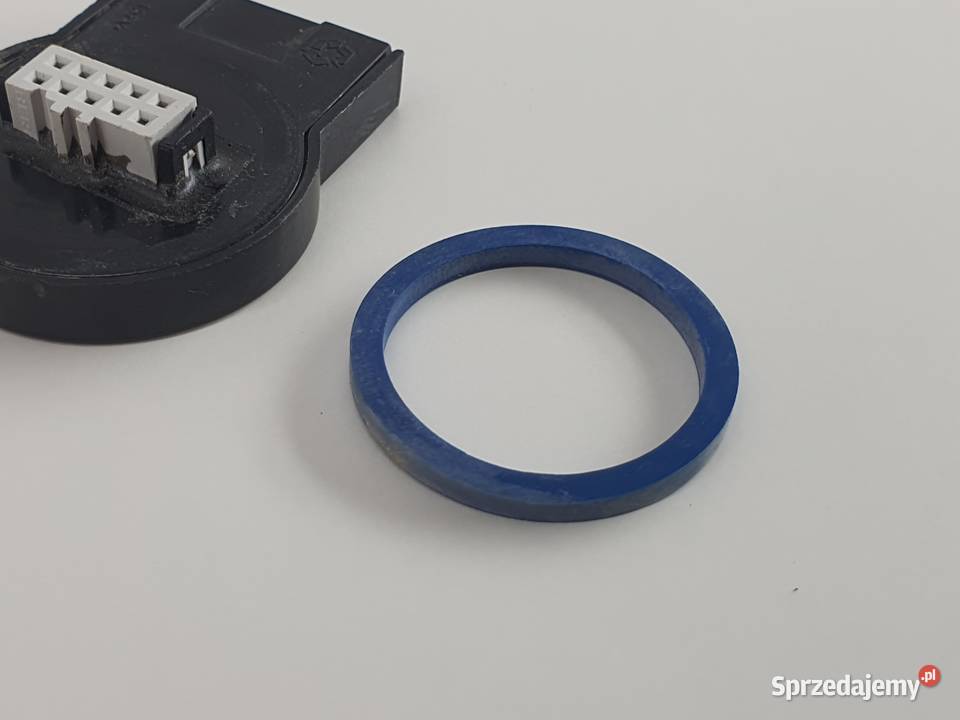 WTYCZKA KOSTKA ZASLEPKA AKUMULATORA PEUGEOT Janowice