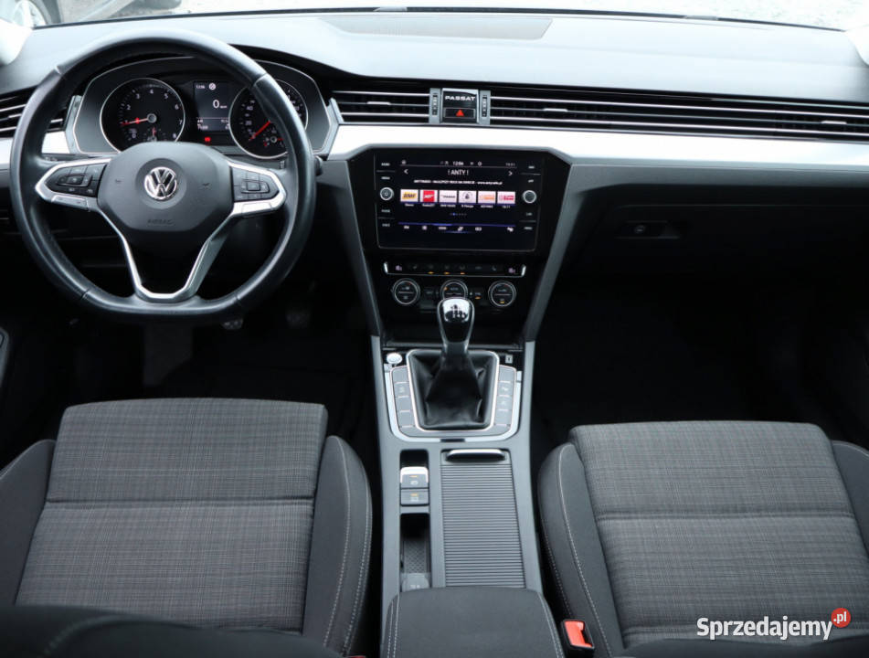 VW Passat 15 TSI niebieski Volkswagen mazowieckie Piaseczno