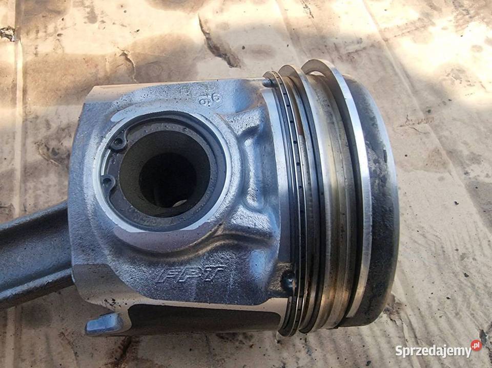 TŁOK IVECO DAILY 35S18 180 30 HPI E6 sprzedam