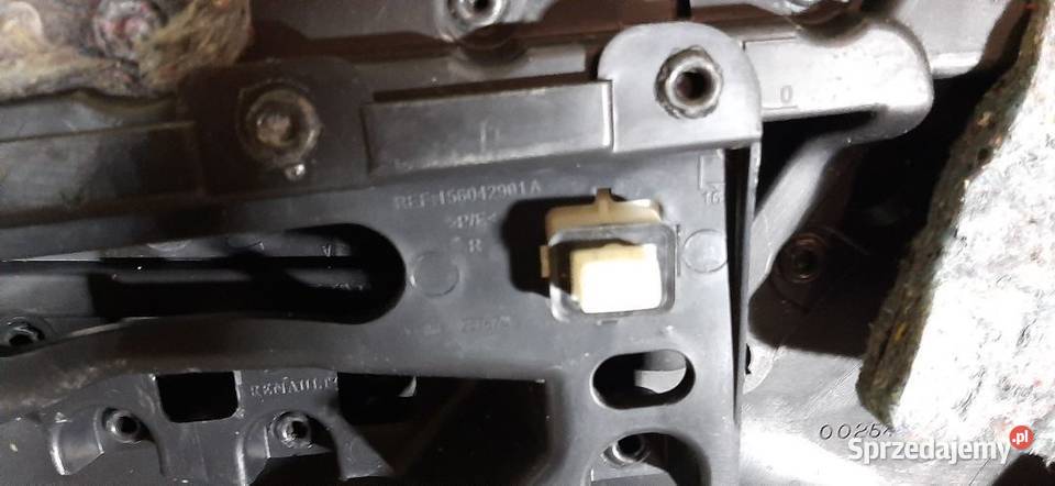 Boczek tapicerka drzwi Renault Megane III Prawy Drzwi świętokrzyskie Włoszczowa