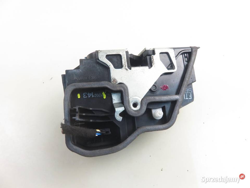 ZAMEK LEWY PRZEDNI BMW X3 E83 7202143