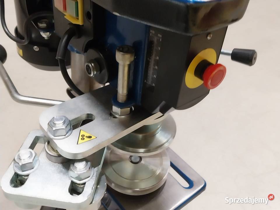 Zamykarka do puszek wek maszyna RealHunter Czeladź