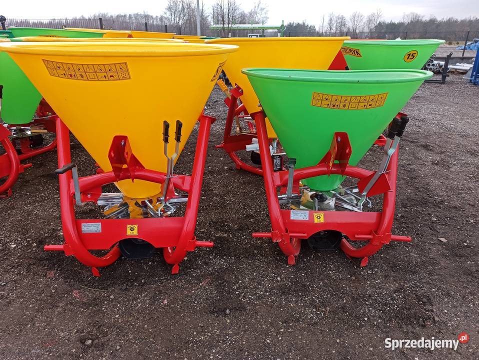 500 litrów Rozsiewacz do nawozów STRUMYK Lejek Brzeziny