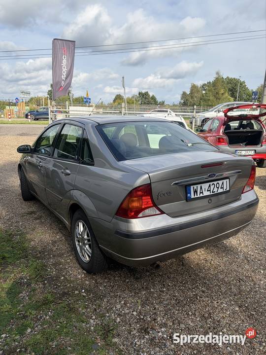 Ford Focus 16 benzyna GHIA 228800km mazowieckie Warszawa