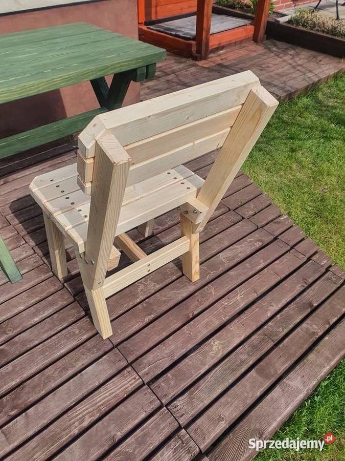 Stół drewniany ogrodowy wielokolorowy warmińsko-mazurskie