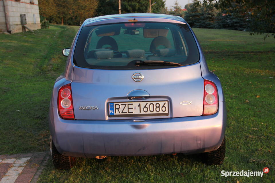 Nissan Micra 2003 12 benzyna 65 benzyna podkarpackie Nosówka
