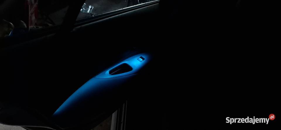 Toyota corolla e21 20 hybrid kombi SALON POLSKA Tłuszcz