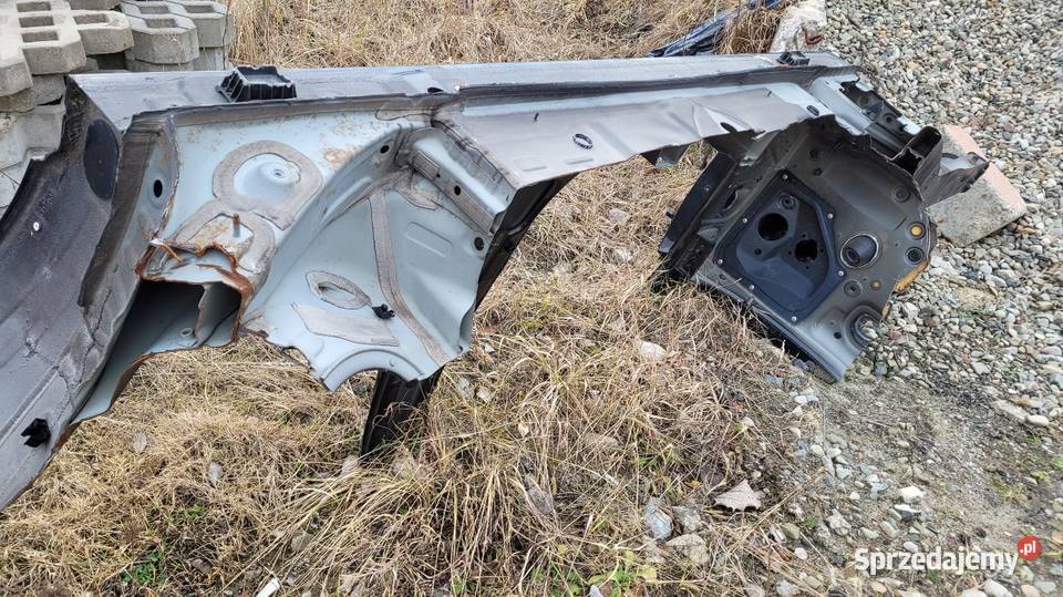 Próg plus słupki bmw f 10 Tomaszów Lubelski