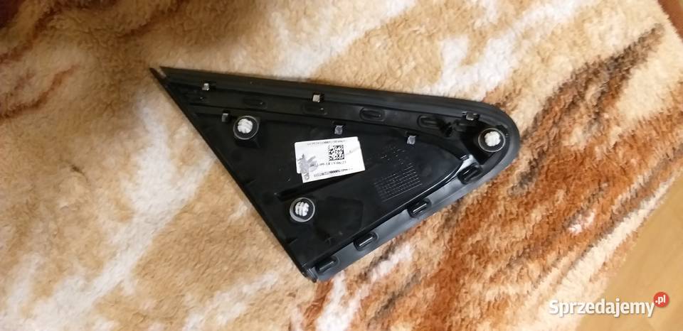 Prawy chrom trójkąt błotnika Toyota Corolla E21 Nowy Dwór Mazowiecki