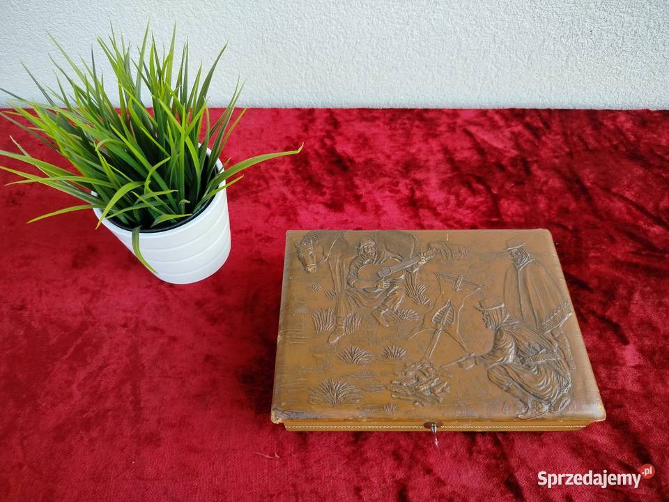 Stara piekna dekoracyjna szkatułka kuferek Kęty sprzedam
