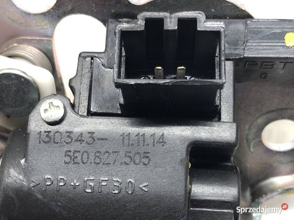 ZAMEK KLAPY TYŁ SKODA RAPID Hatchback 5E0827505 Zamki, wkładki i kluczyki